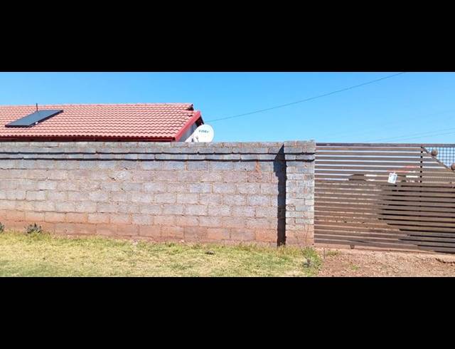 3 BEDROOM HOUSE FOR SALE IN BRAM FISCHERVILLE